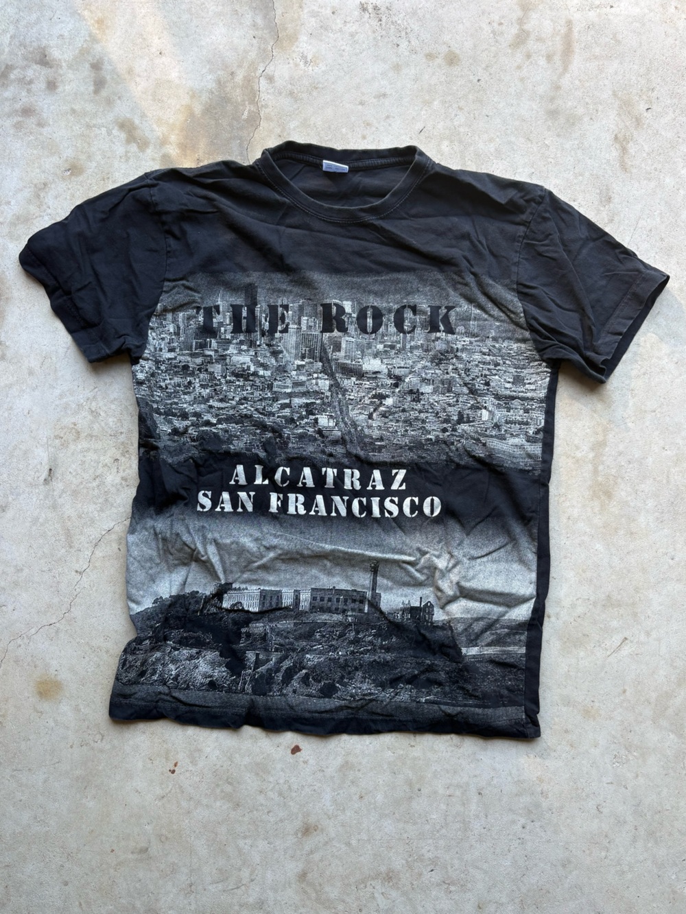 “The Rock” San Francisco Alcatraz sleeve shirt Size